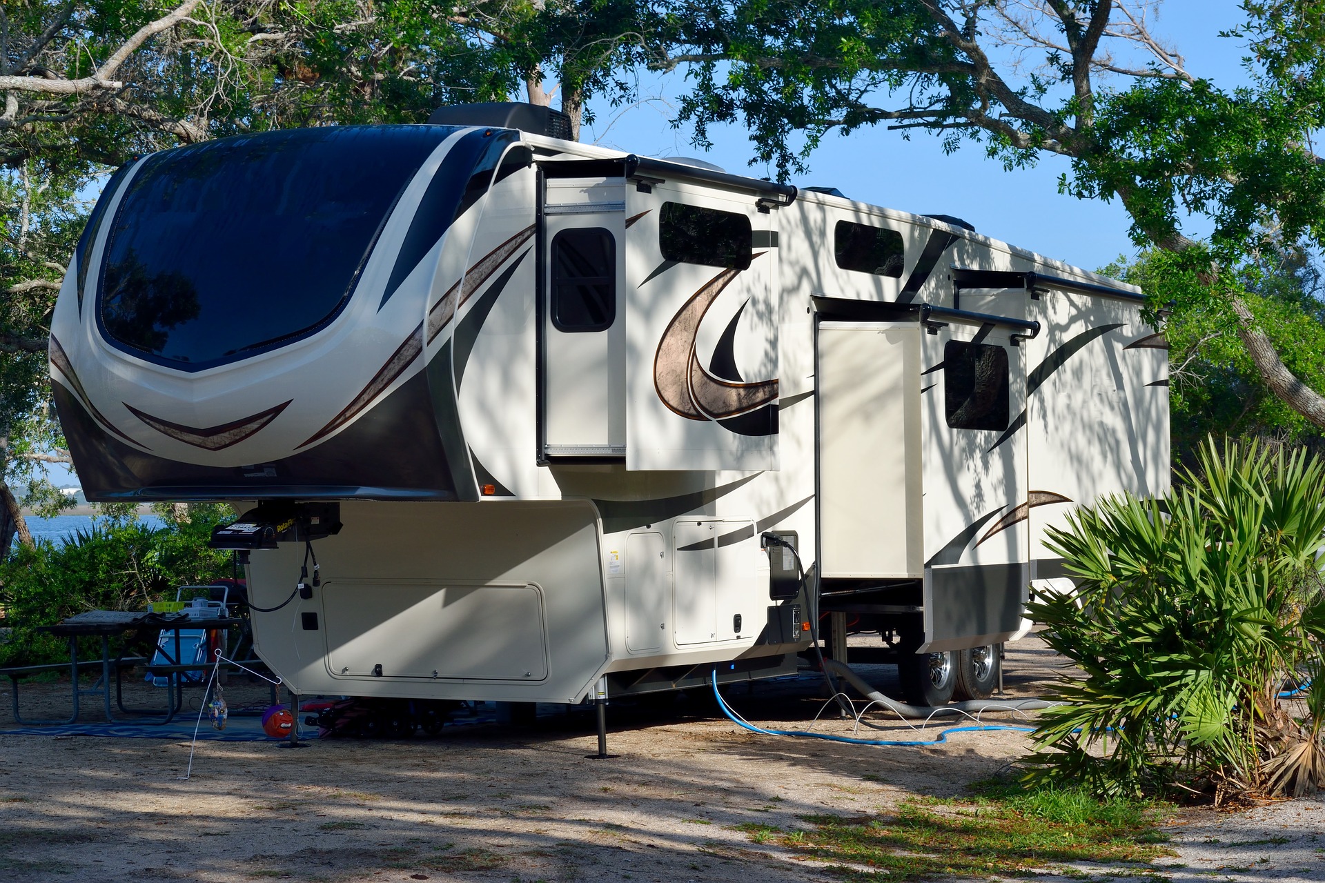 Camping with a Fifth Wheel near Edmonton Alberta